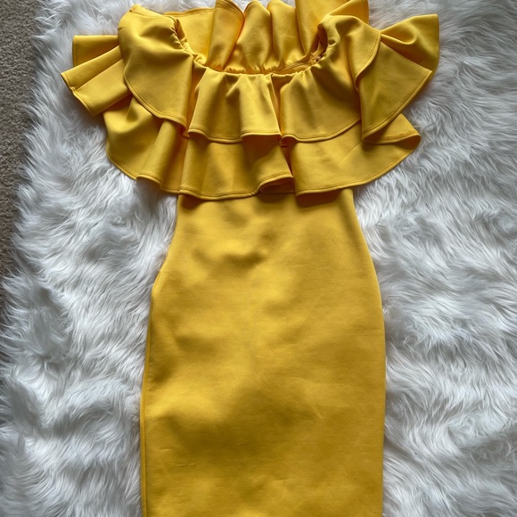 Upscale Couture, yellow dress, size small - Picture 3 of 4